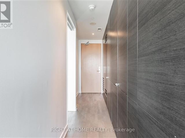 Thompson Residences - 1223 621 King Street West - photo 2