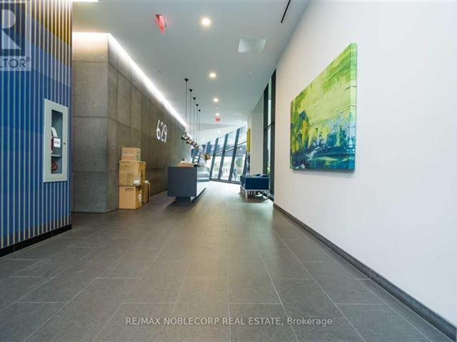 Thompson Residences - 818 621 King Street West - photo 2