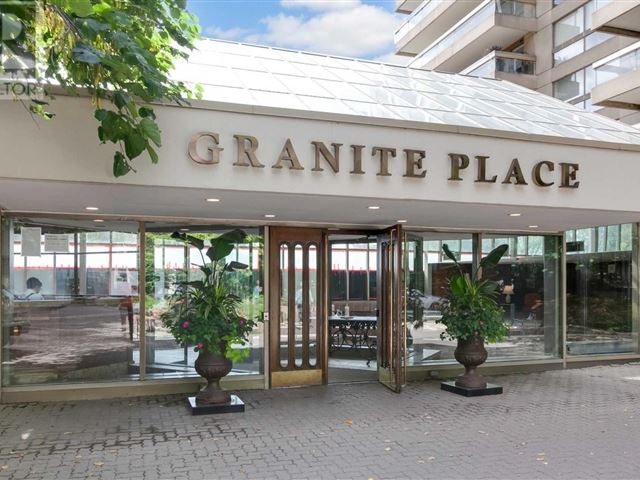Granite Place - 501 63 Saint Clair Avenue West - photo 2