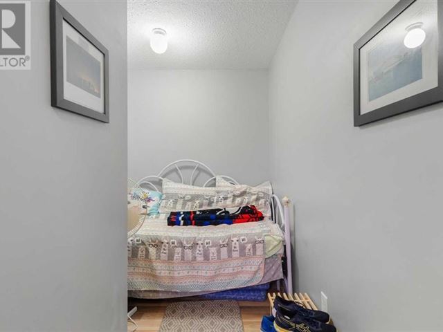 630 8 Av Se - 212 630 8 Avenue Southeast - photo 2