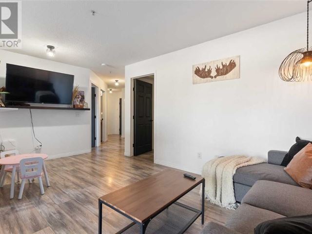 630 8 Av Se - 217 630 8 Avenue Southeast - photo 2