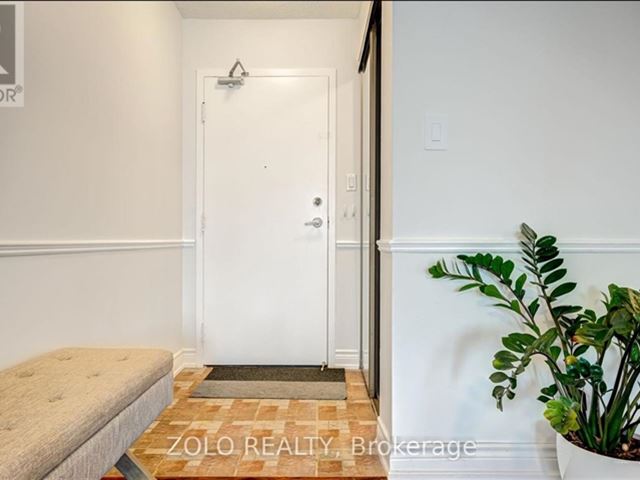 Horizon on Bay - 2507 633 Bay Street - photo 2