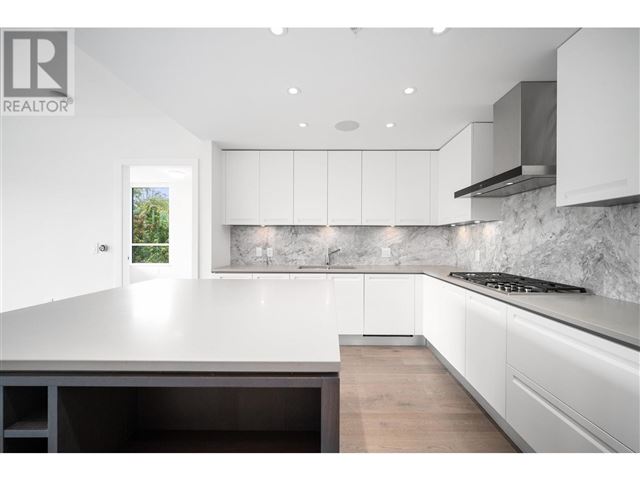 McKinnon by Cressey - 209 6333 Boulevard West - photo 2