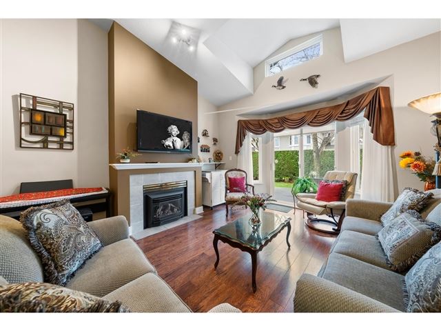 Turnberry - 25 6488 168 Street - photo 3