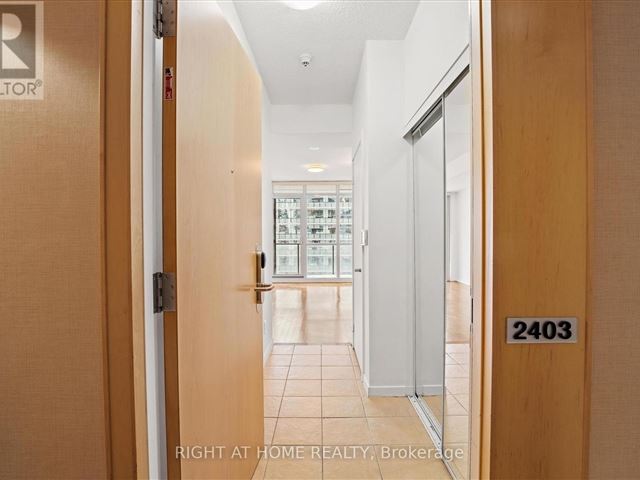 Maple Leaf Square - 2403 55 Bremner Boulevard - photo 2