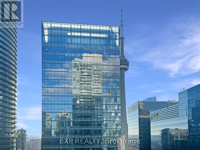 Maple Leaf Square - 3002 55 Bremner Boulevard - photo 1