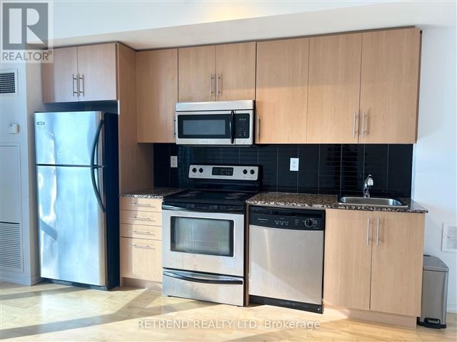 Maple Leaf Square - 2903 55 Bremner Boulevard - photo 3