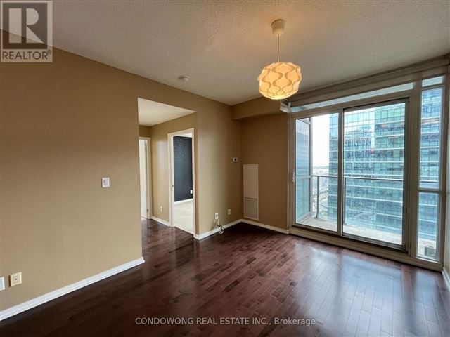 Maple Leaf Square - 3402 55 Bremner Boulevard - photo 2