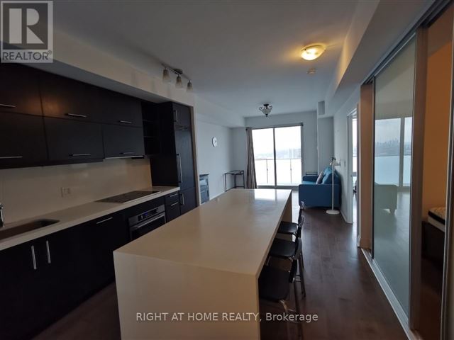 U Condominium - 2105 75 Saint Mary Street - photo 3