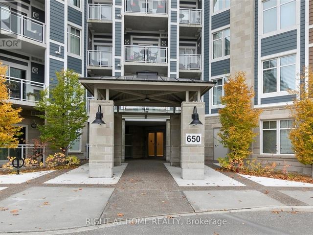 Harbourside Condos - 309 650 Gordon Street - photo 2