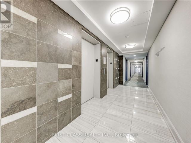 St Gabriel Terraces - 623 650 Sheppard Avenue East - photo 2