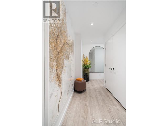 Pier West - 3708 660 Quayside Drive - photo 3