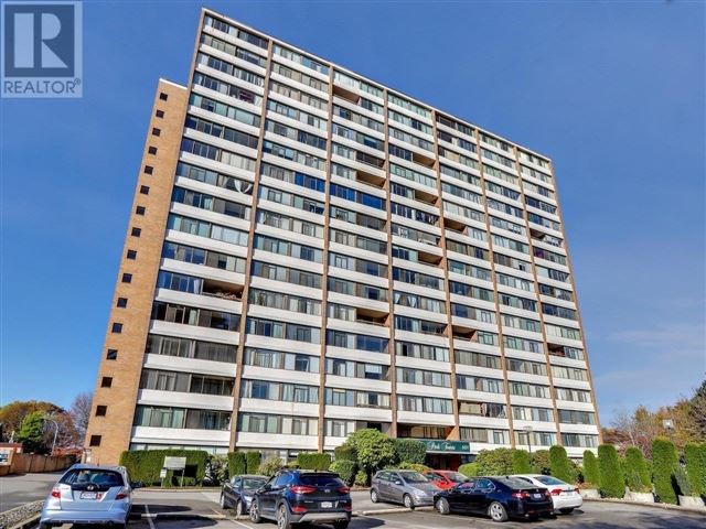 Park Towers - 803 6651 Minoru Boulevard - photo 1