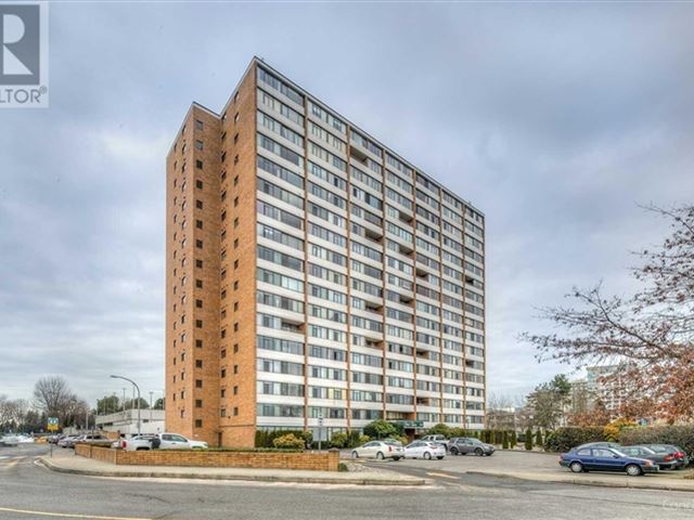 Park Towers - 1706 6651 Minoru Boulevard - photo 1