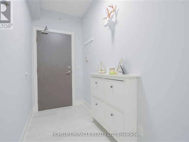 Life Condos - 308 68 Merton Street - photo 3