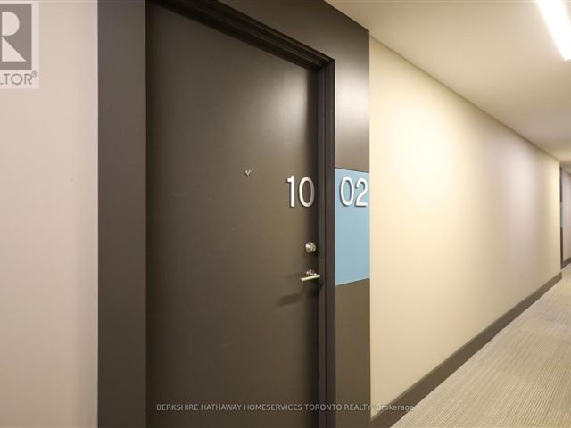 Life Condos - 1002 68 Merton Street - photo 2