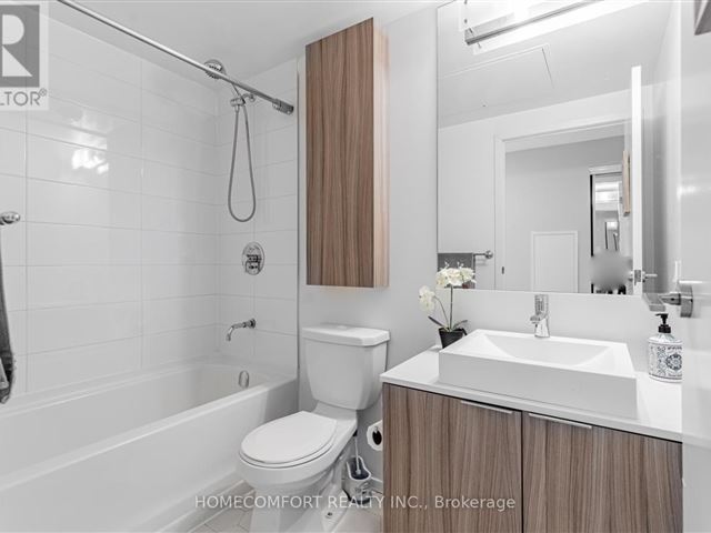 Core Condos - 701 68 Shuter Street - photo 3