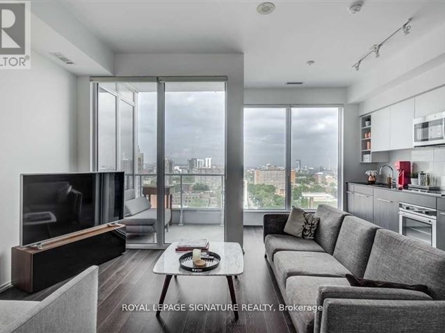 Core Condos -  68 Shuter Street - photo 2