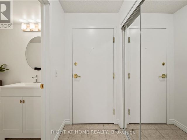 St Clair Pointe - 202 684 Warden Avenue - photo 2