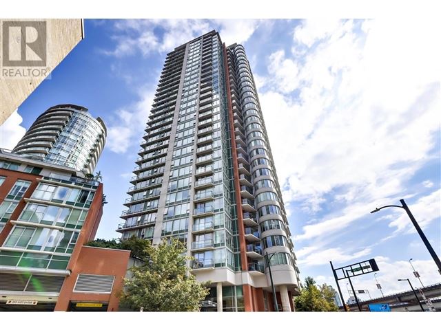 Firenze Tower II - 2801 688 Abbott Street - photo 1