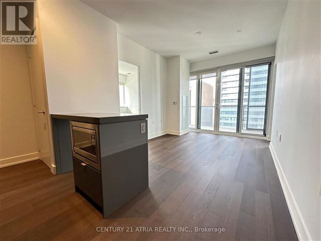 YC Condos - Yonge and College - 2803 7 Grenville Street - photo 2