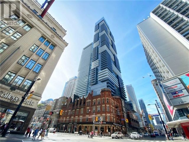 YC Condos - Yonge and College - 3206 7 Grenville Street - photo 1