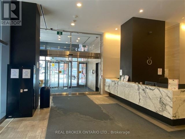 YC Condos - Yonge and College - 3206 7 Grenville Street - photo 2