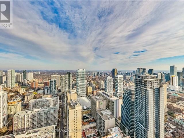 YC Condos - Yonge and College - 4705 7 Grenville Street - photo 1