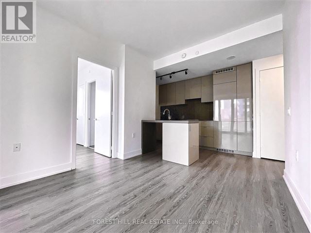 YC Condos - Yonge and College - 3105 7 Grenville Street - photo 1