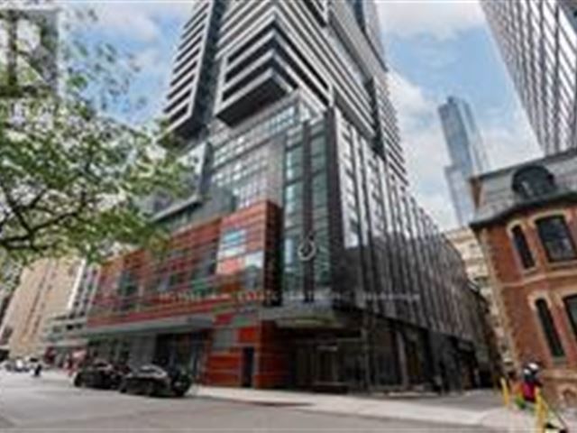 YC Condos - Yonge and College - 1011 7 Grenville Street - photo 1