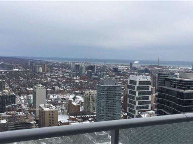 YC Condos - Yonge and College - 4709 7 Grenville Street - photo 3