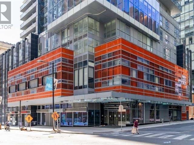 YC Condos - Yonge and College - 1105 7 Grenville Street - photo 2