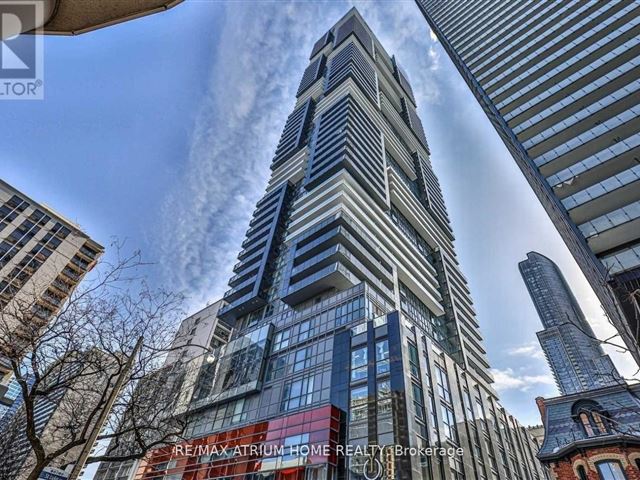 YC Condos - Yonge and College - 4106 7 Grenville Street - photo 1
