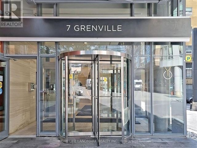 YC Condos - Yonge and College - 3806 7 Grenville Street - photo 2