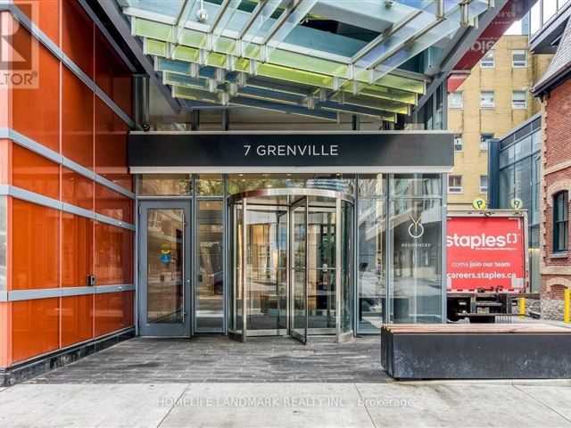 YC Condos - Yonge and College - 1003 7 Grenville Street - photo 2