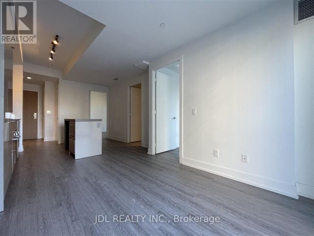 YC Condos - Yonge and College - 905 7 Grenville Street - photo 1