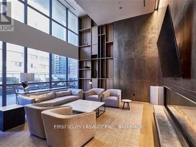 YC Condos - Yonge and College - 1802 7 Grenville Street - photo 3