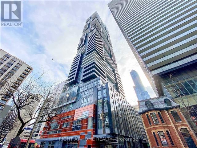 YC Condos - Yonge and College - 1201 7 Grenville Street - photo 1