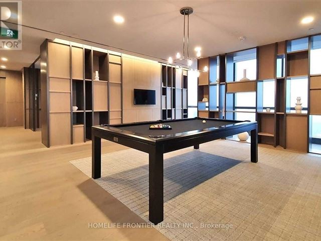 YC Condos - Yonge and College - 4012 7 Grenville Street - photo 2