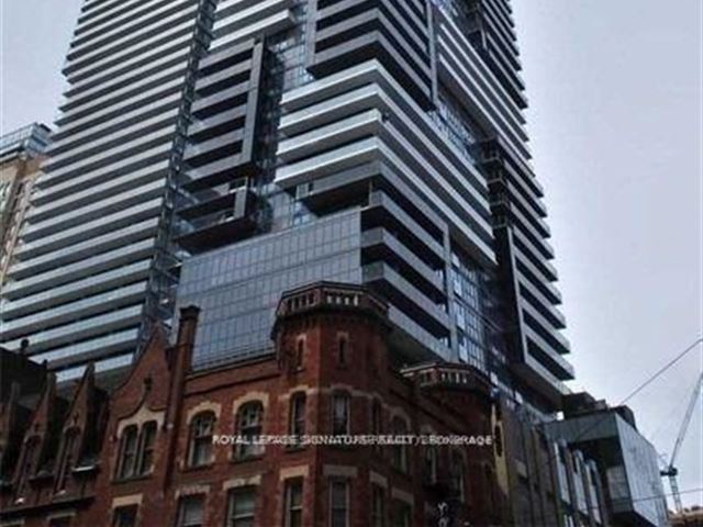 YC Condos - Yonge and College - 517 7 Grenville Street - photo 1