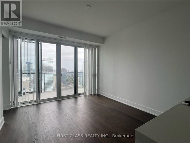 YC Condos - Yonge and College - 3609 7 Grenville Street - photo 3