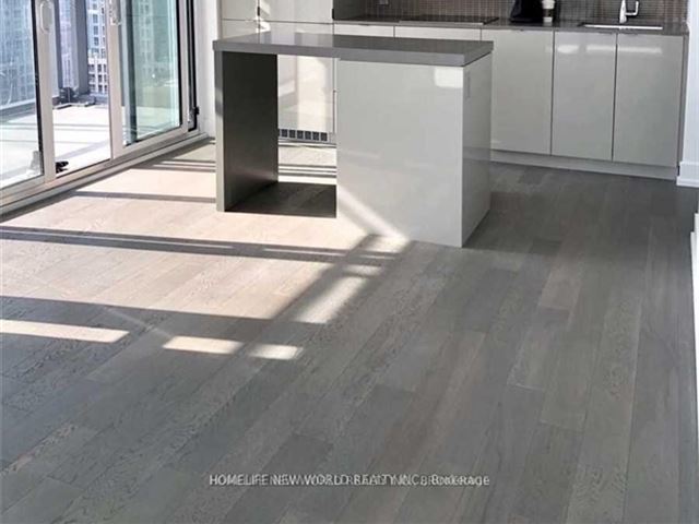 YC Condos - Yonge and College - 4010 7 Grenville Street - photo 3