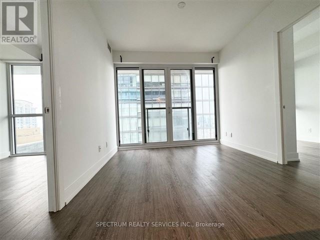YC Condos - Yonge and College - 4301 7 Grenville Street - photo 2