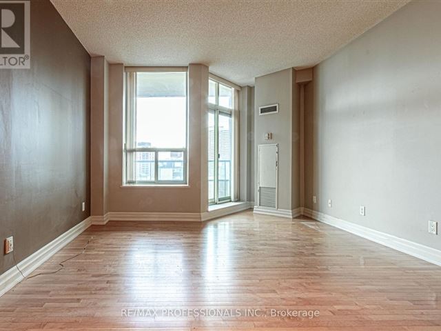 The Alexus Condominium - 1007 70 Alexander Street - photo 3