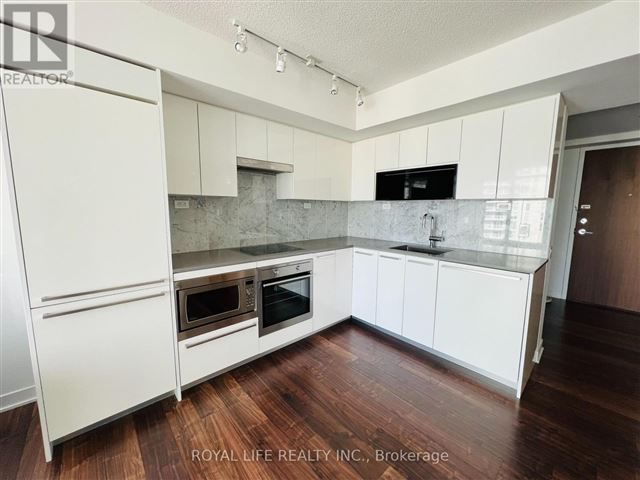 Newton Condos - 3111 80 Queens Wharf Road - photo 2