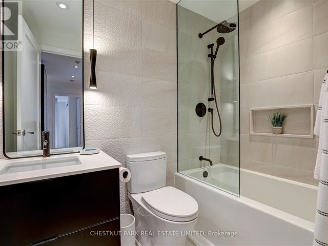 The Republic South Tower - 620 70 Roehampton Avenue - photo 3