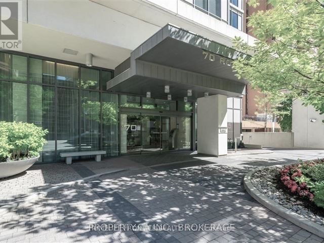 The Republic South Tower - 1517 70 Roehampton Avenue - photo 2