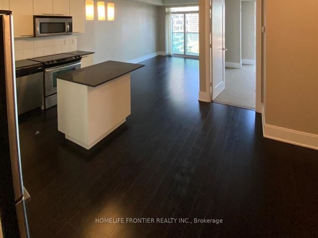 The Republic South Tower - 1512 70 Roehampton Avenue - photo 2