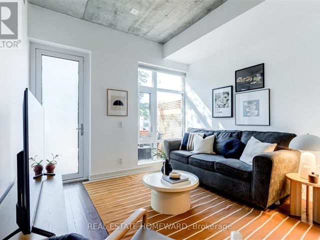 707 Lofts - 109 707 Dovercourt Road - photo 2