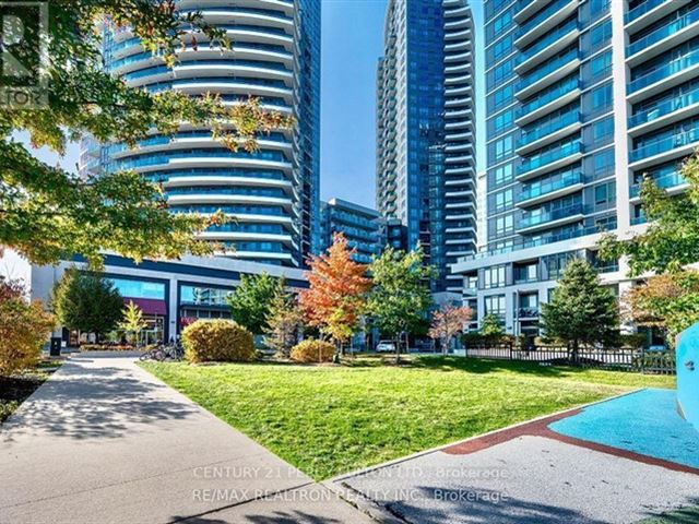 Parkside Tower - 1015 7165 Yonge Street - photo 2